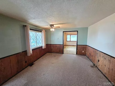 Living - 25438 Main St, Durham, MO 63438 photo 2 of 8