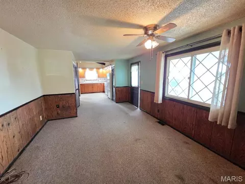 Living - 25438 Main St, Durham, MO 63438 photo 3 of 8