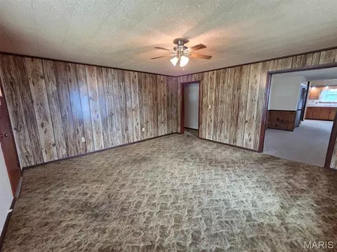 Living - 25438 Main St, Durham, MO 63438 photo 7 of 8