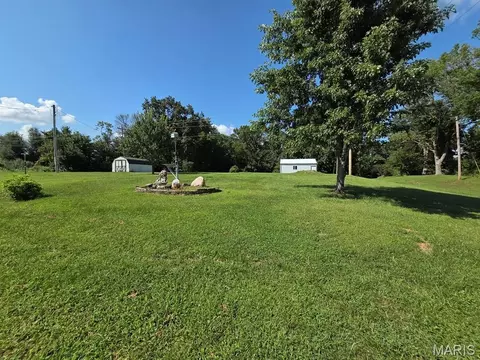 Exterior - 25438 Main St, Durham, MO 63438 photo 6 of 8