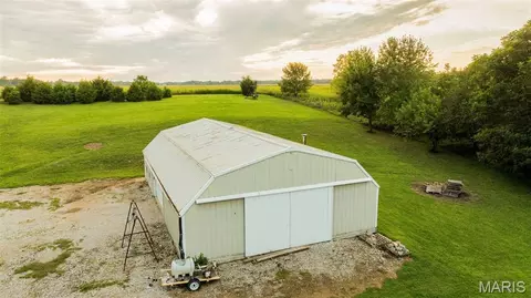 Other - 25159 E County Line Rd, Waggoner, IL 62572 photo 20 of 23