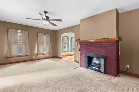 Living - 25159 E County Line Rd, Waggoner, IL 62572 photo 1 of 4