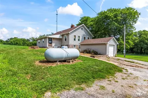Other - 25159 E County Line Rd, Waggoner, IL 62572 photo 18 of 23