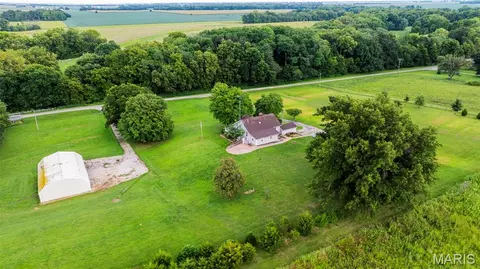 Other - 25159 E County Line Rd, Waggoner, IL 62572 photo 4 of 23