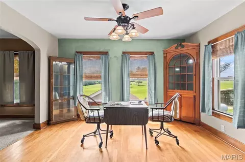 Dining - 25159 E County Line Rd, Waggoner, IL 62572 photo 1 of 1