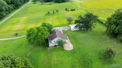 Other - 25159 E County Line Rd, Waggoner, IL 62572 photo 3 of 23