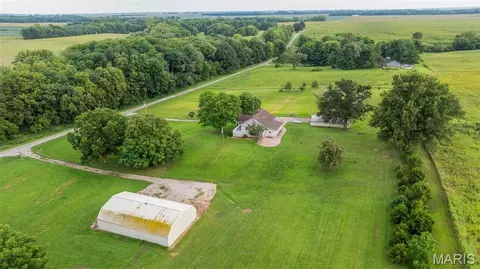Other - 25159 E County Line Rd, Waggoner, IL 62572 photo 22 of 23