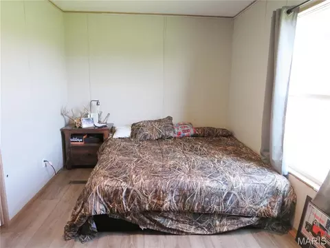 Bedroom - 1917 Highway Nn, Hermann, MO 65041 photo 3 of 8