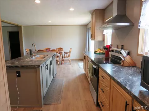 Kitchen - 1917 Highway Nn, Hermann, MO 65041 photo 9 of 10