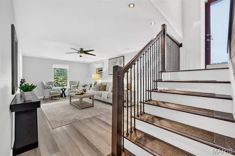 Entry Way - 9901 Chiles Ct, Saint Louis, MO 63126 photo 1 of 3