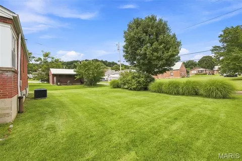 Exterior - 413 W 9th St, Hermann, MO 65041 photo 6 of 6