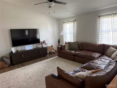 Living - 153 T Box Dr, Saint Clair, MO 63077 photo 1 of 2