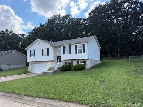 Exterior - 153 T Box Dr, Saint Clair, MO 63077 photo 3 of 5