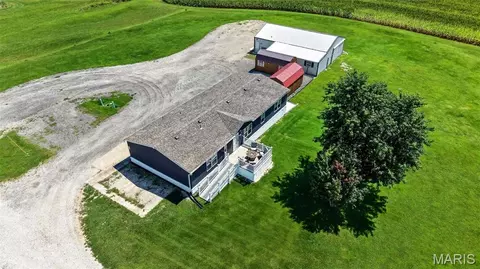 Exterior - 200 Fairview Dr, Winfield, MO 63389 photo 9 of 10