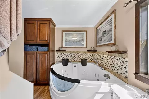 Bath - 200 Fairview Dr, Winfield, MO 63389 photo 3 of 5