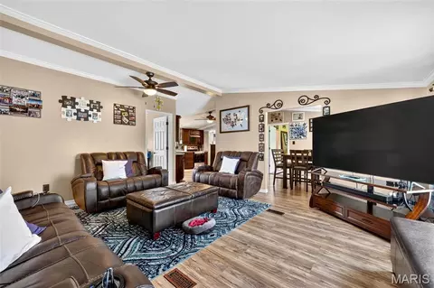 Living - 200 Fairview Dr, Winfield, MO 63389 photo 2 of 3