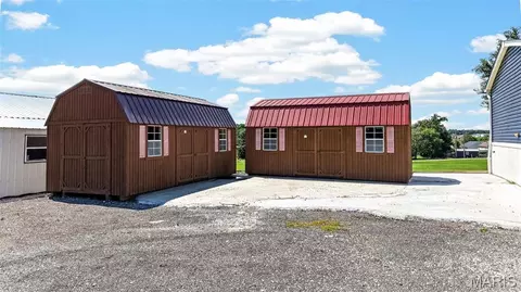 Exterior - 200 Fairview Dr, Winfield, MO 63389 photo 7 of 10