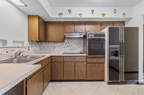 Kitchen - 653 Butternut Ln, Arnold, MO 63010 photo 7 of 8