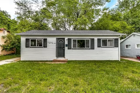 10348 Earl Dr, Saint Louis, MO 63136