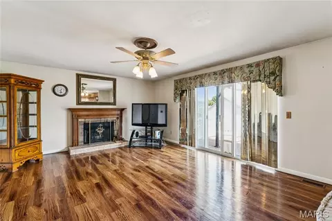 Living - Undisclosed, Florissant, MO 63033 photo 3 of 6