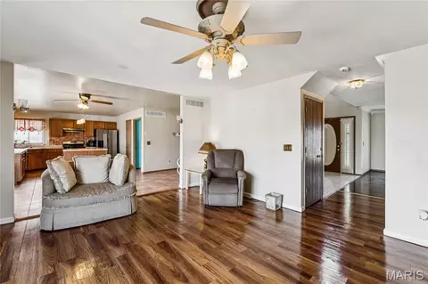 Living - Undisclosed, Florissant, MO 63033 photo 4 of 6