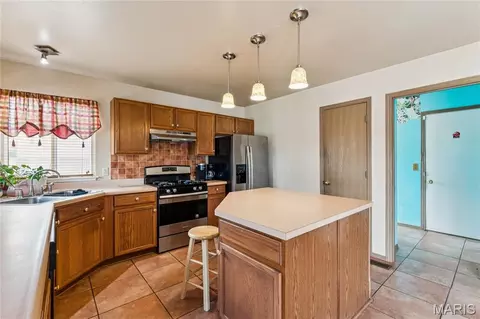 Kitchen - Undisclosed, Florissant, MO 63033 photo 2 of 6