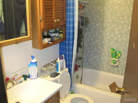 Bath - 3883 Stone Ridge Ct, Arnold, MO 63010 photo 1 of 3