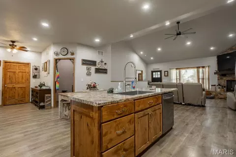 Entry Way - 56504 Shaw Rd, Olean, MO 65064 photo 1 of 2