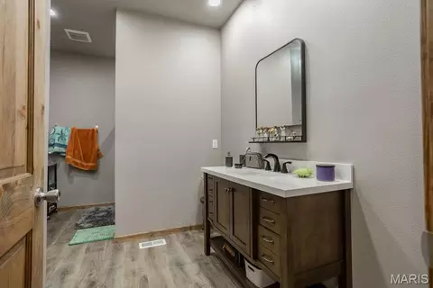 Bath - 56504 Shaw Rd, Olean, MO 65064 photo 2 of 4