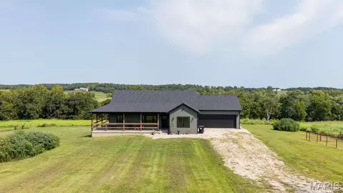 Exterior - 56504 Shaw Rd, Olean, MO 65064 photo 2 of 12