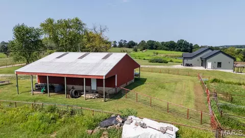 Exterior - 56504 Shaw Rd, Olean, MO 65064 photo 8 of 12
