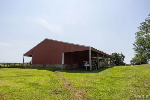 Exterior - 56504 Shaw Rd, Olean, MO 65064 photo 6 of 12