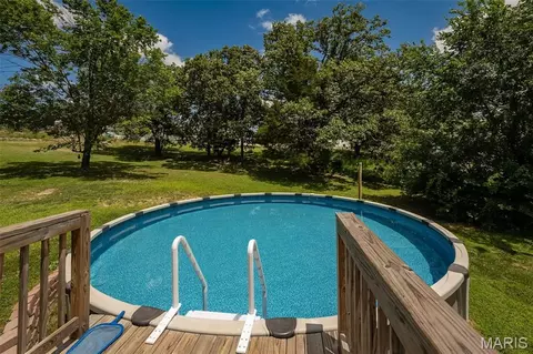 Exterior - 415 Lilac Ln, Saint Clair, MO 63077 photo 10 of 14