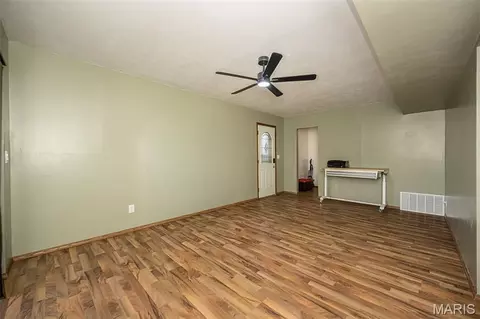 Living - 415 Lilac Ln, Saint Clair, MO 63077 photo 2 of 3