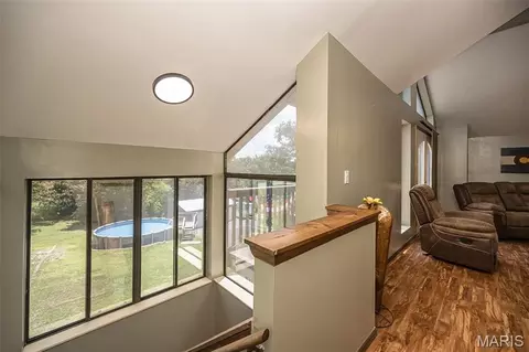 Entry Way - 415 Lilac Ln, Saint Clair, MO 63077 photo 3 of 5