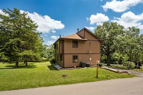 Exterior - 415 Lilac Ln, Saint Clair, MO 63077 photo 13 of 14