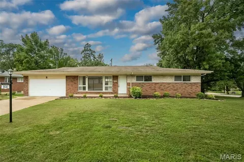 9136 Pardee Spur, Saint Louis, MO 63126
