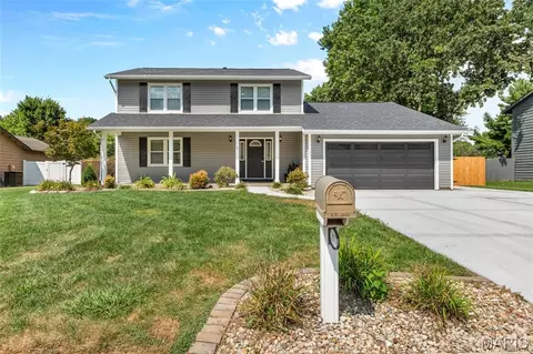 1975 Lemontree Ln, Collinsville, IL 62234