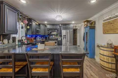 Kitchen - 302 Cooper St, Dexter, MO 63841 photo 1 of 2