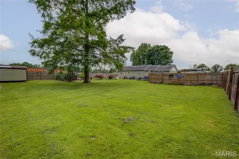 Exterior - 302 Cooper St, Dexter, MO 63841 photo 5 of 7