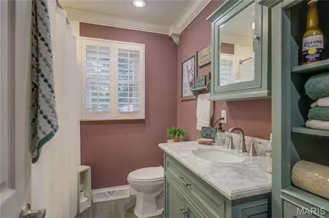 Bath - 302 Cooper St, Dexter, MO 63841 photo 2 of 3