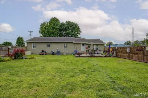 Exterior - 302 Cooper St, Dexter, MO 63841 photo 4 of 7