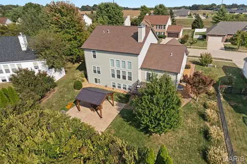 View/Area - 923 Saint Nicholas Dr, O'fallon, IL 62269 photo 2 of 3