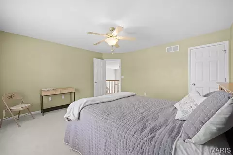 Bedroom - 923 Saint Nicholas Dr, O'fallon, IL 62269 photo 6 of 8