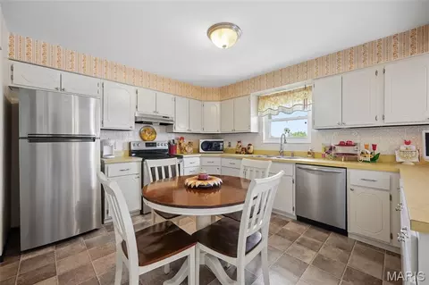 Kitchen - 3425 Tenbrook Rd, Arnold, MO 63010 photo 2 of 2