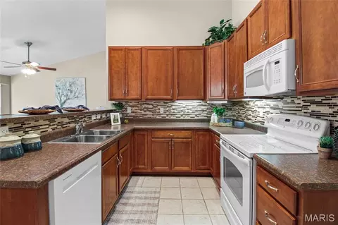 Kitchen - 3038 Ems Glen Ln, Arnold, MO 63010 photo 3 of 5