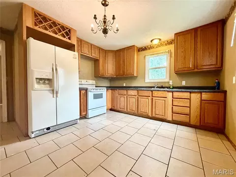 Kitchen - 511 Dixie St, Parma, MO 63870 photo 2 of 2
