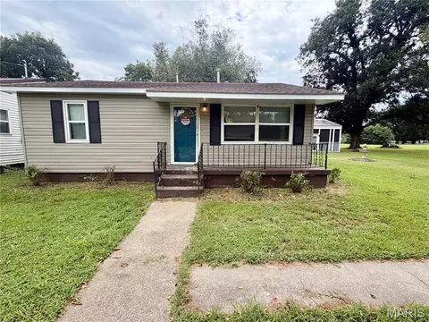 511 Dixie St, Parma, MO 63870