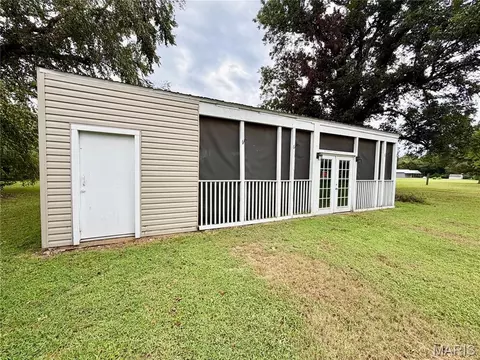 Exterior - 511 Dixie St, Parma, MO 63870 photo 2 of 7