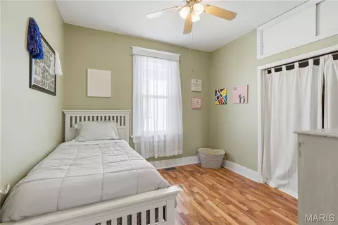 Bedroom - 600 W 2nd St, Washington, MO 63090 photo 2 of 4
